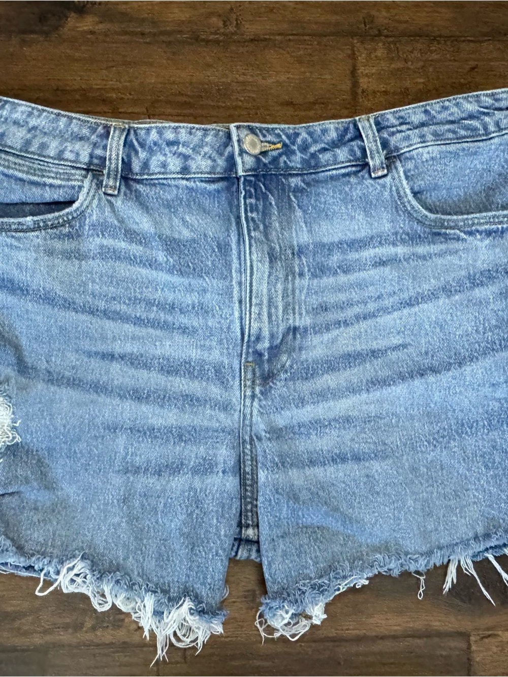 Women’s Wrangler High Rise Vintage Style Denim Shorts Size 12/31